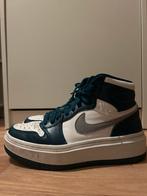Nike Jordan - Maat 40, Kleding | Dames, Schoenen, Ophalen of Verzenden, Zo goed als nieuw, Blauw, Sneakers of Gympen