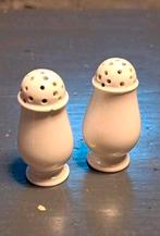 2 oude suikerstrooiers, kinderservies, Ophalen of Verzenden, Gebruikt, Overige materialen, Los bestek