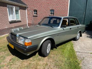 Volvo 240 2.3 GL AUT 1983 lief hebbers auto 