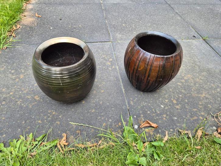 2 Mooie Bloempotten, Tuin en Terras, Bloembakken en Plantenbakken, Gebruikt, Overige materialen, Binnen, Balkon, Tuin, Minder dan 30 cm