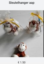 Traktatie sleutelhanger aap +snoepje OF potlood 1.50, Ophalen of Verzenden, Nieuw, Feestartikel, Verjaardag