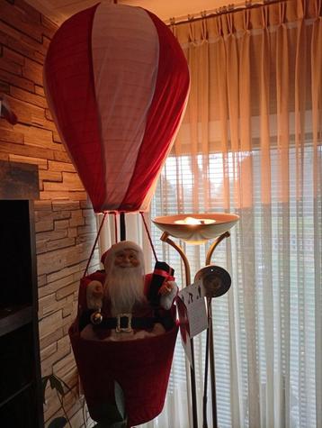 Prachtig mooie kerstman van km-trend  met luchtballon xl 110 beschikbaar voor biedingen