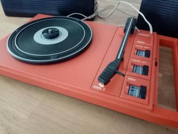 Vintage Aristona 5200 = Philips  22AF200 koffer platenspeler beschikbaar voor biedingen