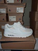 Sneakers Wit. Uniseks. Maat 37 38 39. Prijs €20,00., Ophalen, Nieuw, Wit, Sneakers of Gympen