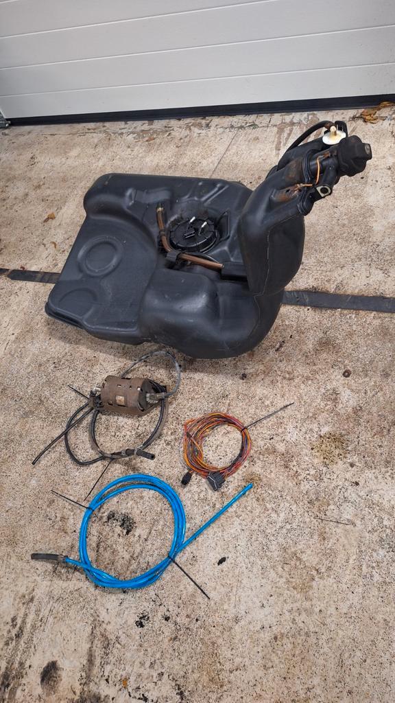 Golf 2 / 3 GTI VR6 8v 16V r32 1.8t 20vt 4 Bar tank, Auto-onderdelen, Brandstofpompen, Ophalen of Verzenden