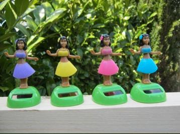 solar Hula Hup Girls op Zonne  beschikbaar voor biedingen