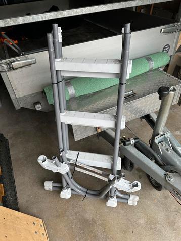 Zwembad ladder intex 107cm beschikbaar voor biedingen