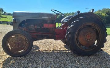 Ferguson FF30DE diesel tractor (kleine grijze) beschikbaar voor biedingen