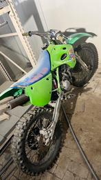 Kawasaki KX 85 crossmotor, Fietsen en Brommers, 85 cc, Zo goed als nieuw, 5 versnellingen, Ophalen