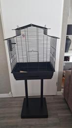 Zwarte vogelkooi op standaard, Dieren en Toebehoren, Ophalen, Zo goed als nieuw, Metaal, Vogelkooi