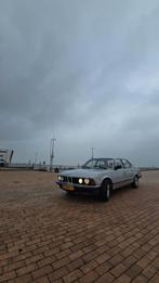 VERKOCHT!!!!!! BMW 728i 1983 Grijs Automaat, Beige, 2769 cc, 650 kg, Particulier