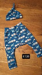 Handmade newborn broekje met mutsje mt 56, Ophalen of Verzenden, Nieuw, Meisje