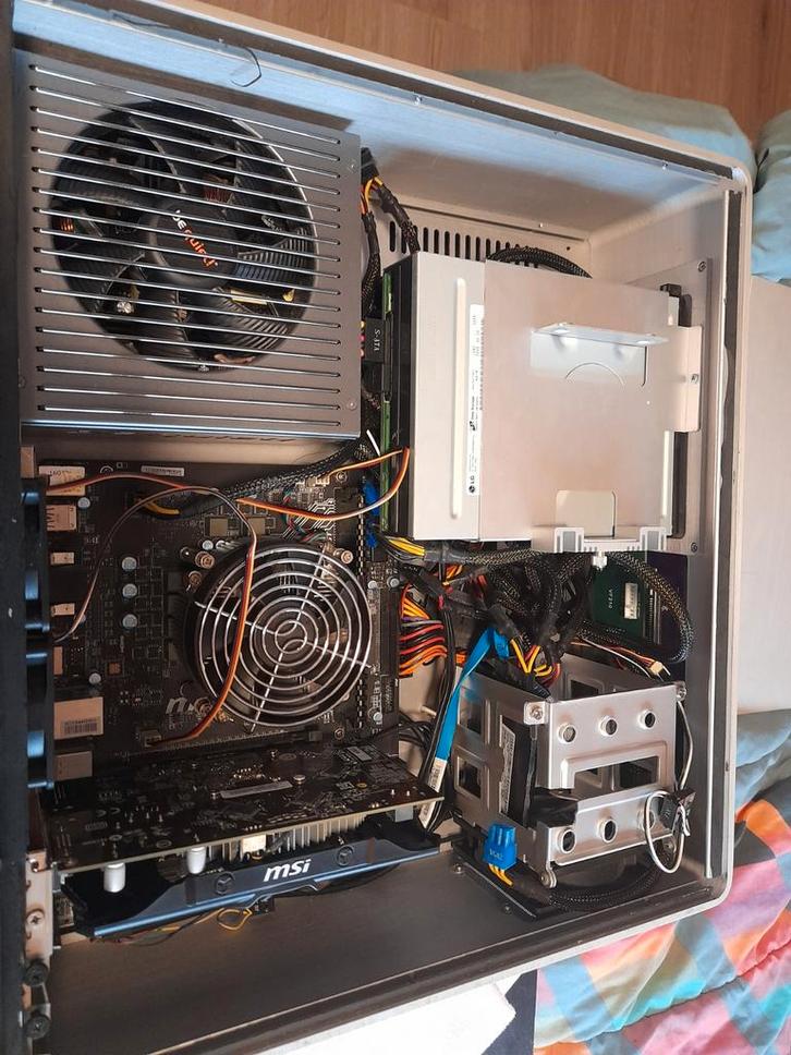 Gaming pc/mediacenter, Computers en Software, Desktop Pc's, Gebruikt, Onbekend, HDD, SSD, 8 GB, Met videokaart, Gaming, Virtual Reality