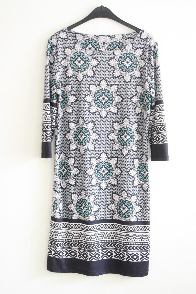 Blauwe rechte jurk met wit en groen in maat 38/40, Kleding | Dames, Jurken, Zo goed als nieuw, Maat 38/40 (M), Blauw, Boven de knie