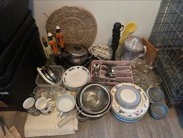 Keuken gerij en decoratie beschikbaar voor biedingen