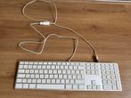 Apple toetsenbord met draad usb-a, Computers en Software, Toetsenborden, Ophalen of Verzenden, Zo goed als nieuw