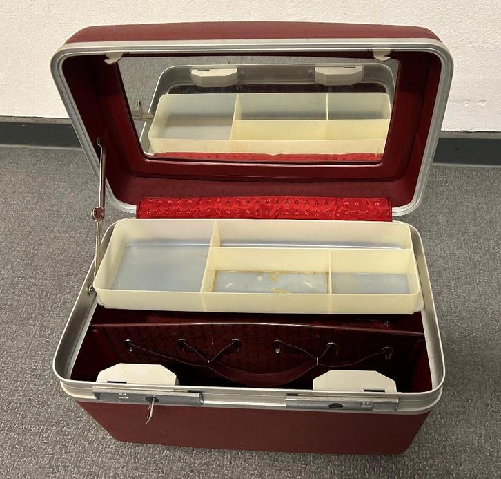 Vintage Visa beauty case, Sieraden, Tassen en Uiterlijk, Beautycases, Gebruikt, Hardcase, Met slot, Met spiegeltje(s), Ophalen of Verzenden