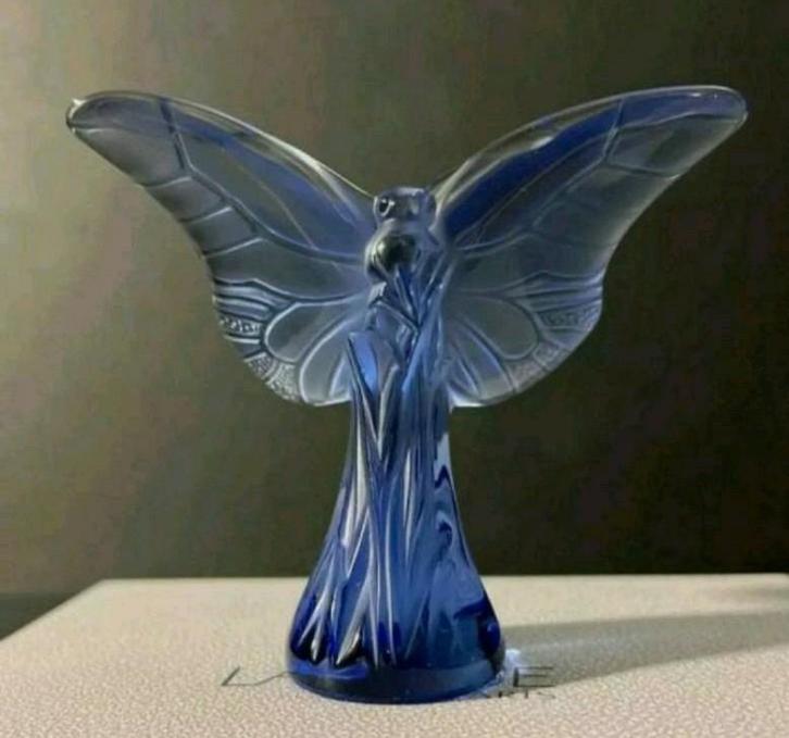 Lalique Blue Butterfly, Antiek en Kunst, Antiek | Glas en Kristal, Ophalen of Verzenden