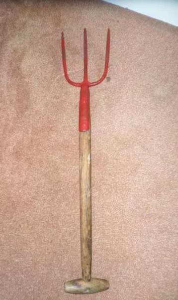 Spitvork - Drietander - Kort model - 75cm beschikbaar voor biedingen