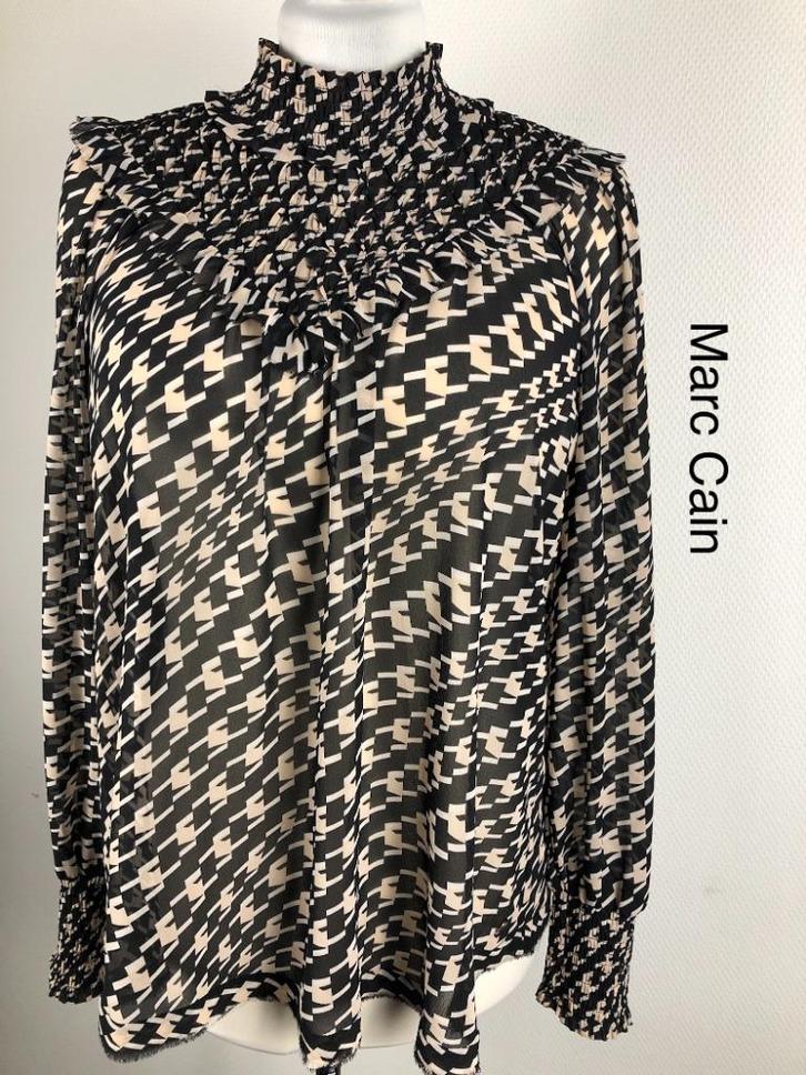 Marc Cain Blouse  (mt: 44) HR/8770, Kleding | Dames, Blouses en Tunieken, Zo goed als nieuw, Maat 42/44 (L), Zwart, Ophalen of Verzenden