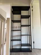 Vakkenkast WOOOD zwart stalen frame, Ophalen, Zo goed als nieuw, 25 tot 50 cm, 50 tot 100 cm
