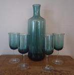 Petrolkleurige fles met 4 glaasjes, Ophalen of Verzenden