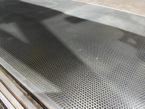 Geperforeerde plaat platen ( gegalvaniseerd )  2000x1000x1, Doe-het-zelf en Verbouw, Metalen, Nieuw, Overige metalen, Ophalen