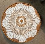 Bohemian rattan bijzettafel, hoogte 44 cm doorsnede 53 cm, Huis en Inrichting, Tafels | Bijzettafels, Overige materialen, Minder dan 55 cm