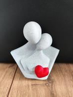 Beeld man & vrouw met rood hart, Verzamelen, Beelden en Beeldjes, Ophalen of Verzenden, Nieuw, Mens