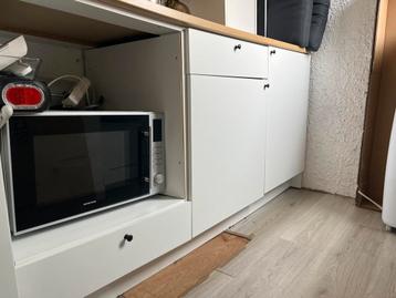 Kast met aanrechtblad 