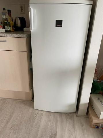 Zanussi koelkast.  beschikbaar voor biedingen