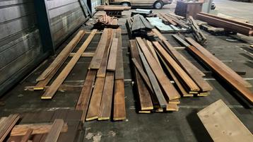 Hardhouten vlonderplank 28x140 € 2,50/meter #OPRUIMING# beschikbaar voor biedingen