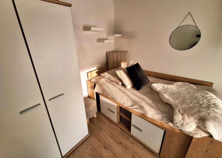 Kinderkamer set: Kajuitbed, kledingkast, bureau, bureaustoel, Huis en Inrichting, Slaapkamer | Complete slaapkamers, Zo goed als nieuw