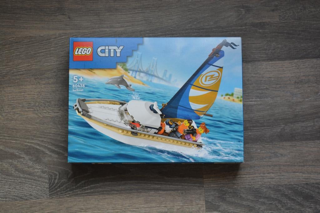 Lego City 60438 Zeilboot Gloednieuw in doos, Ophalen of Verzenden, Nieuw, Complete set, Lego