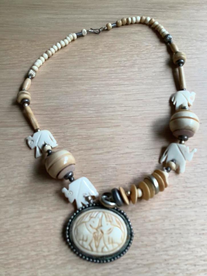 Ketting, Sieraden, Tassen en Uiterlijk, Kettingen, Gebruikt, Steen of Mineraal, Wit, Ophalen of Verzenden