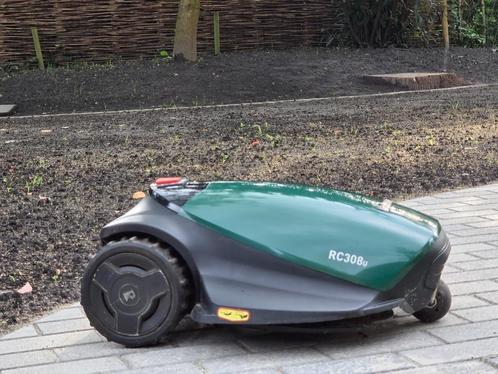 Robotmaaier Robomow rc308u  - moet nu weg!, Tuin en Terras, Robotmaaiers, Gebruikt, Ophalen
