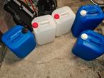 5 vaten / Jerrycans. 4x 20L en 1x 25L., Auto-onderdelen, Gebruikt, Ophalen