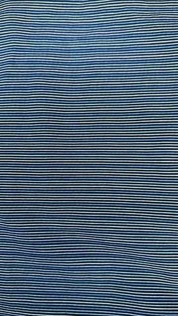 Streepjes tricot beschikbaar voor biedingen