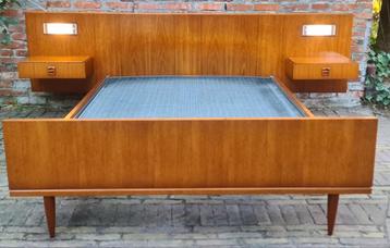 Vintage, design bed. Jaren 60. In erg mooie staat! beschikbaar voor biedingen
