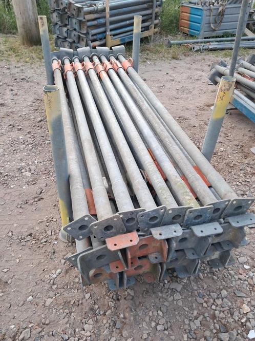 Te koop of huur schroefstempels stempels onderslagen, Doe-het-zelf en Verbouw, Steigers, Gebruikt, Overige typen, Minder dan 2 meter