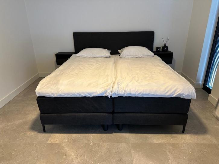 Nieuwe Swiss Sense Boxspring met nachtkastjes 200x180, Huis en Inrichting, Slaapkamer | Boxsprings, Nieuw, 180 cm, 200 cm, Tweepersoons