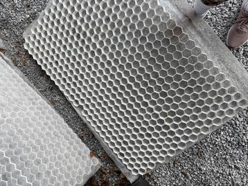 Grindmatten Honingraat - 2 stuks (120x80x3) beschikbaar voor biedingen