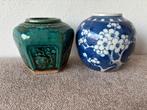 Twee vintage Chinese gemberpotten, Ophalen