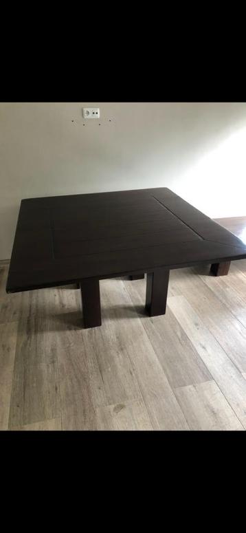 Degelijke Vierkante Eettafel 1.50x1.50x0.77 eventueel set beschikbaar voor biedingen