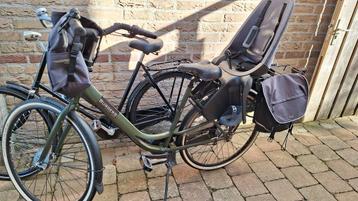 Burgers moederfiets leger groen beschikbaar voor biedingen