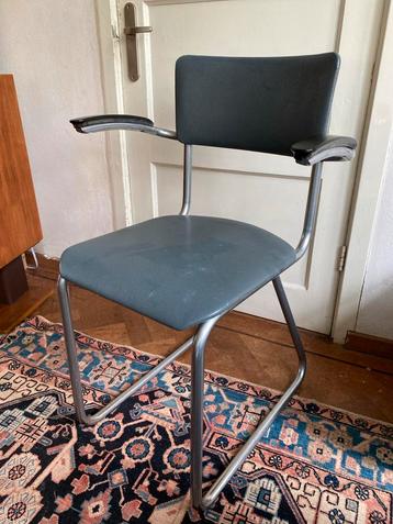 Vintage ahrend Bureaustoel met Armleuningen beschikbaar voor biedingen