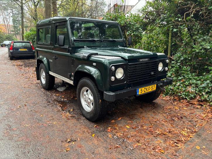 Land Rover Defender 90 TD5 uit 2001 Groen, Auto's, Land Rover, Particulier, 4x4, Alarm, Bluetooth, Radio, Trekhaak, Defender, Diesel