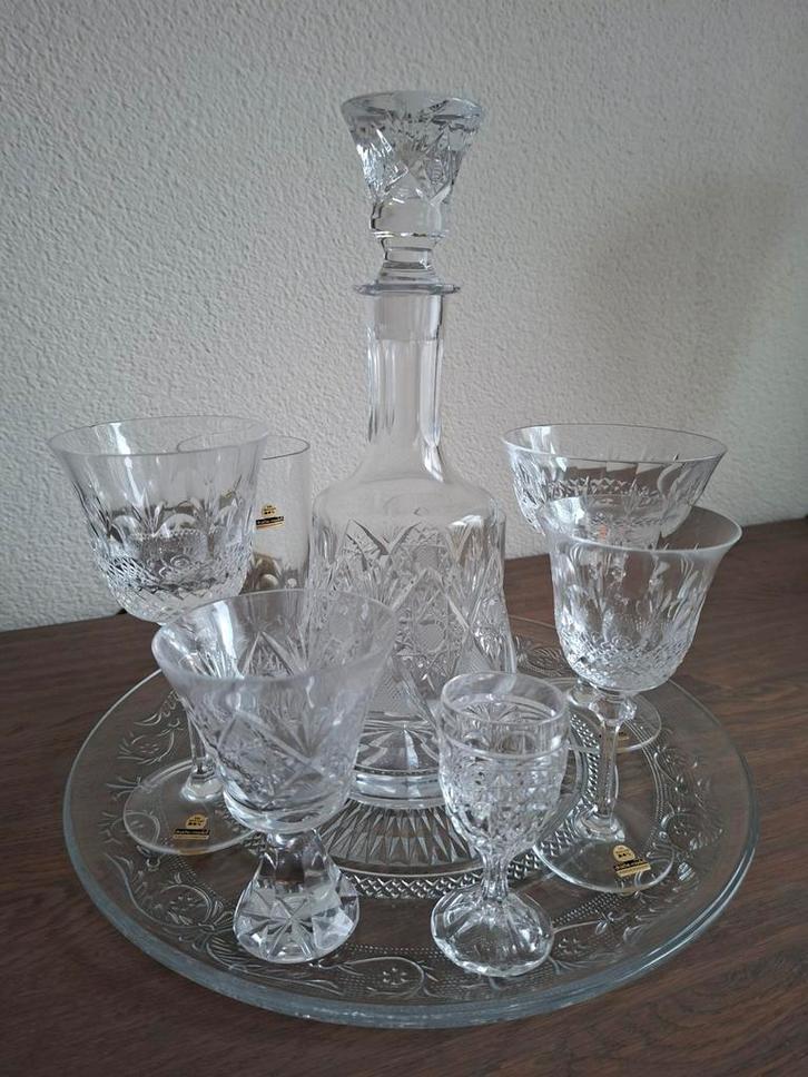 Kristallen karaaf + glazen echt kristal setje als nieuw., Antiek en Kunst, Antiek | Glas en Kristal, Ophalen of Verzenden