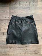 Primark zwarte leren rok met rits, Kleding | Dames, Zwart, Zo goed als nieuw, Maat 34 (XS) of kleiner, Boven de knie