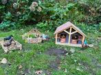 Schleich paarden met houten stal, Ophalen of Verzenden, Zo goed als nieuw